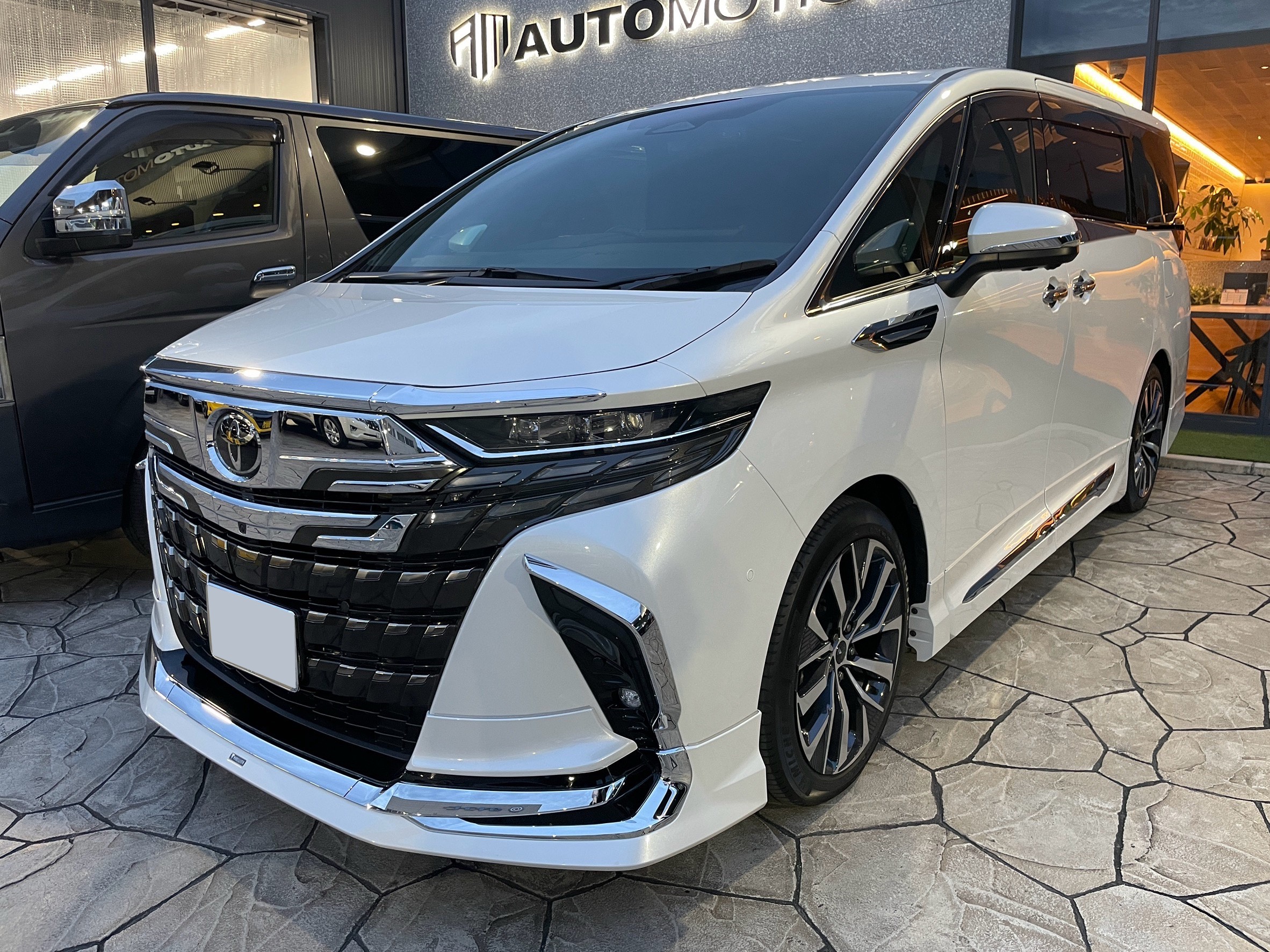 10月4日:ご納車 N様 アルファード
