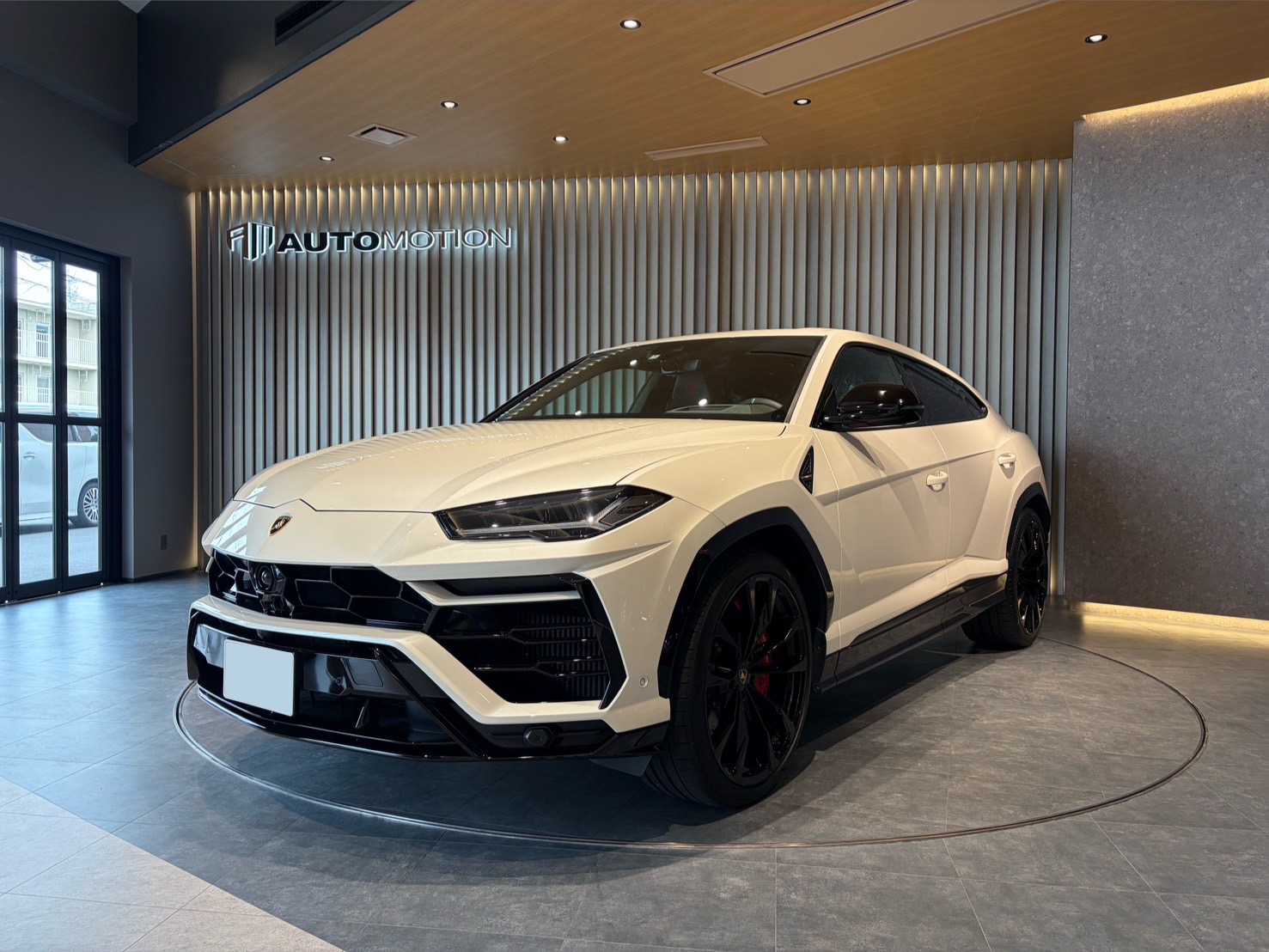 2月20日:ご納車 A様 ランボルギーニ ウルス