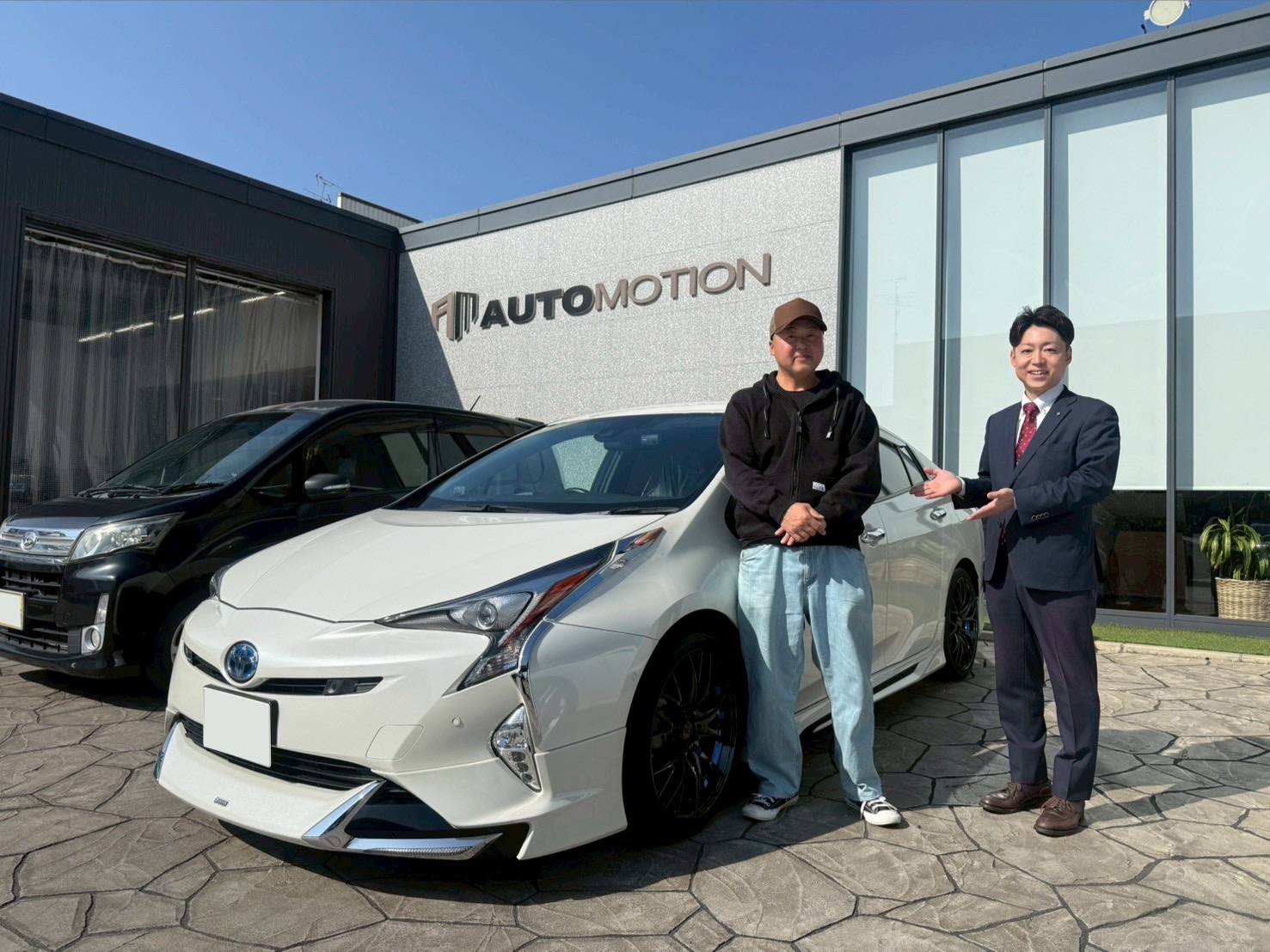 2月21日:ご納車 M様 プリウス