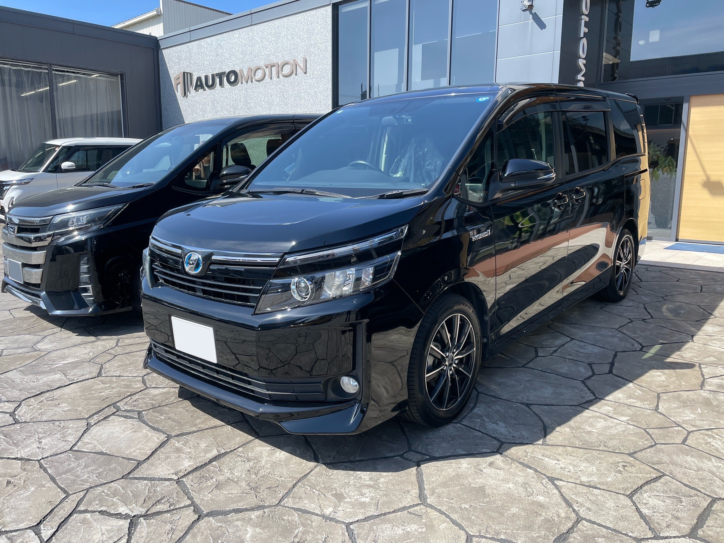 3月17日:ご納車 S様 ヴォクシーHV