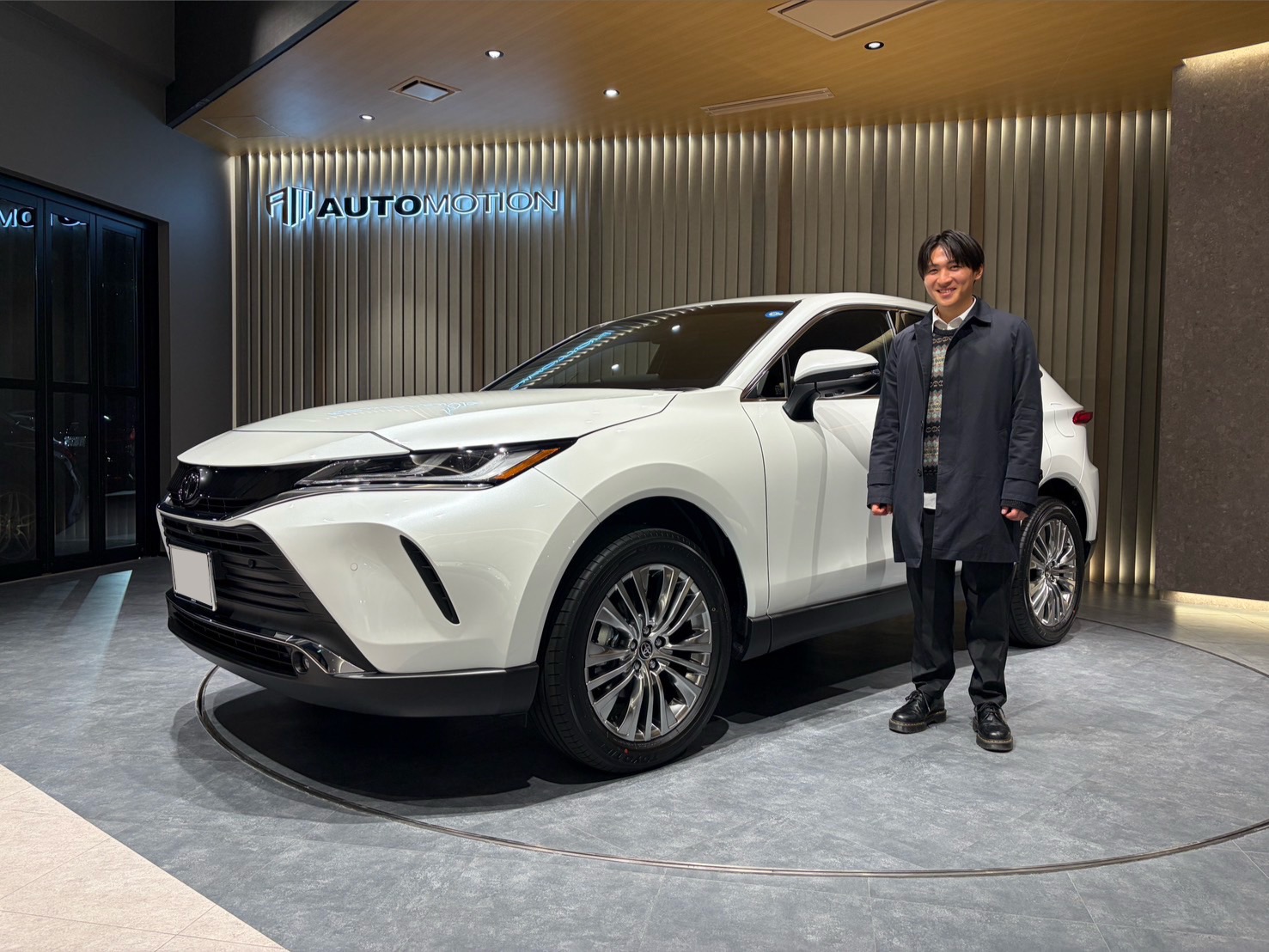 3月24日:ご納車 U様 新車ハリアー