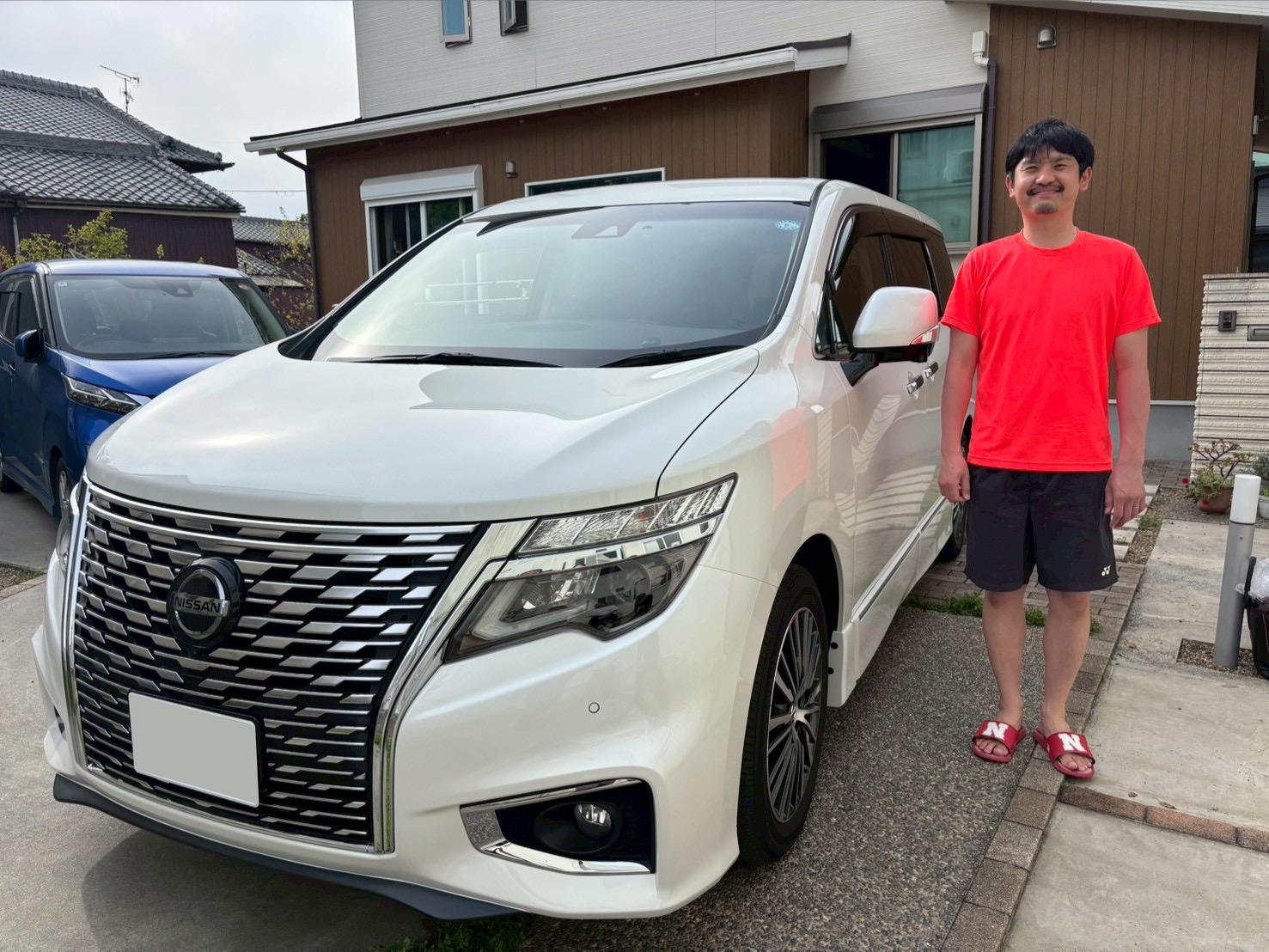 4月12日:ご納車 T様 エルグランド