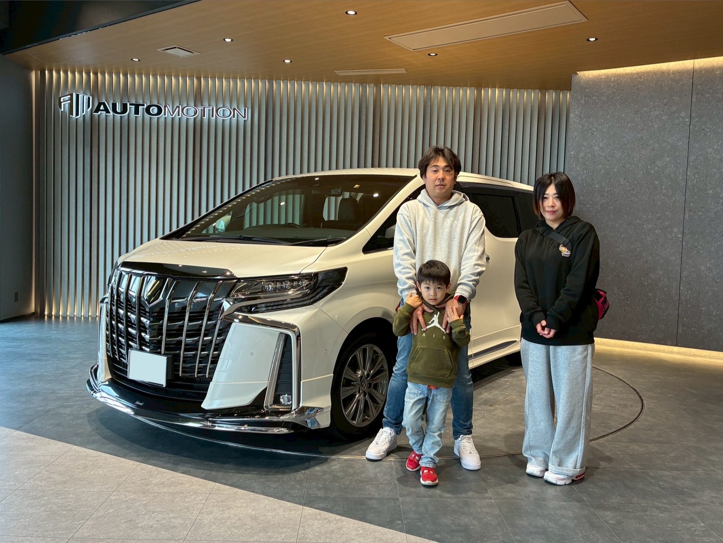 5月1日:ご納車 N様 アルファード