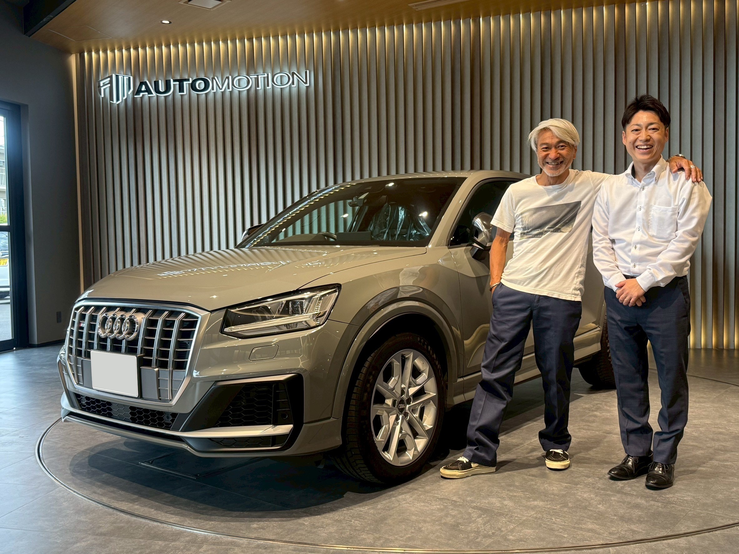 5月23日:ご納車 S様 アウディ SQ2