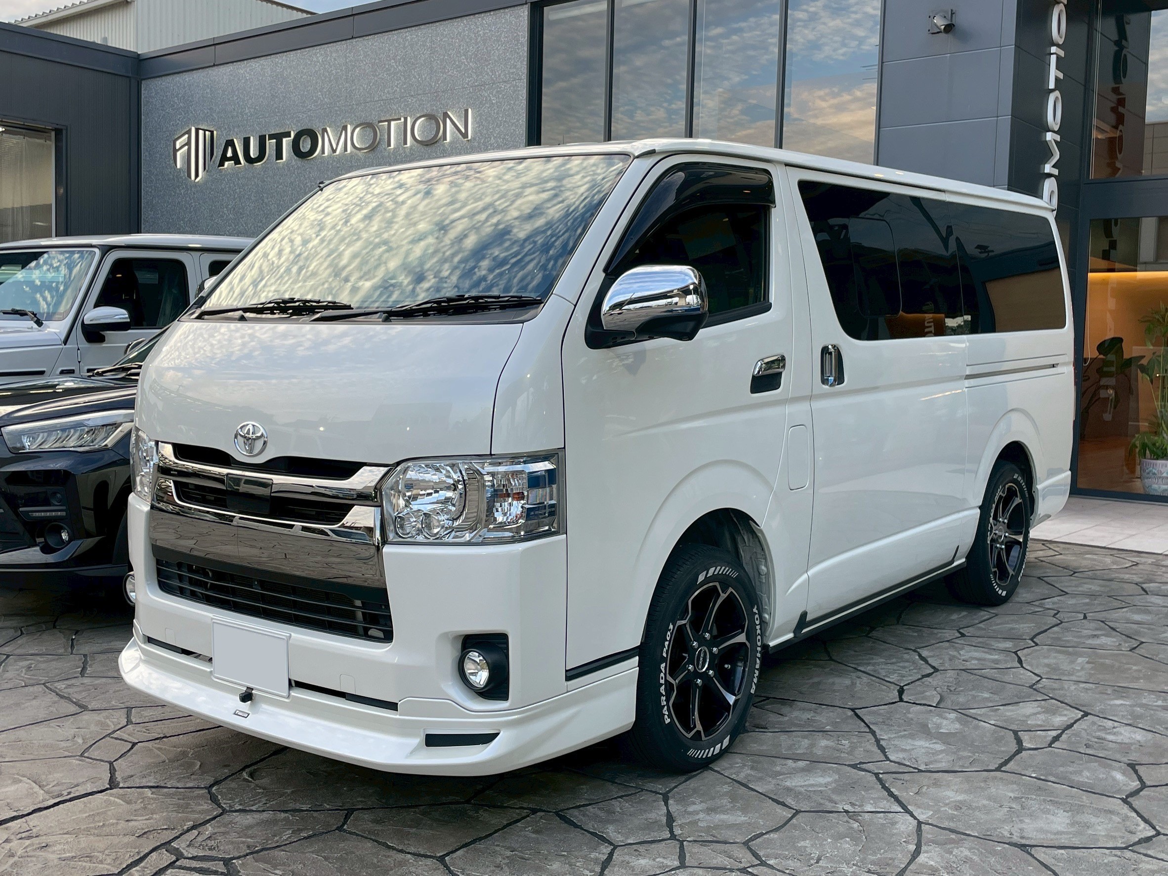 5月30日:ご納車 M様 レジアスエース