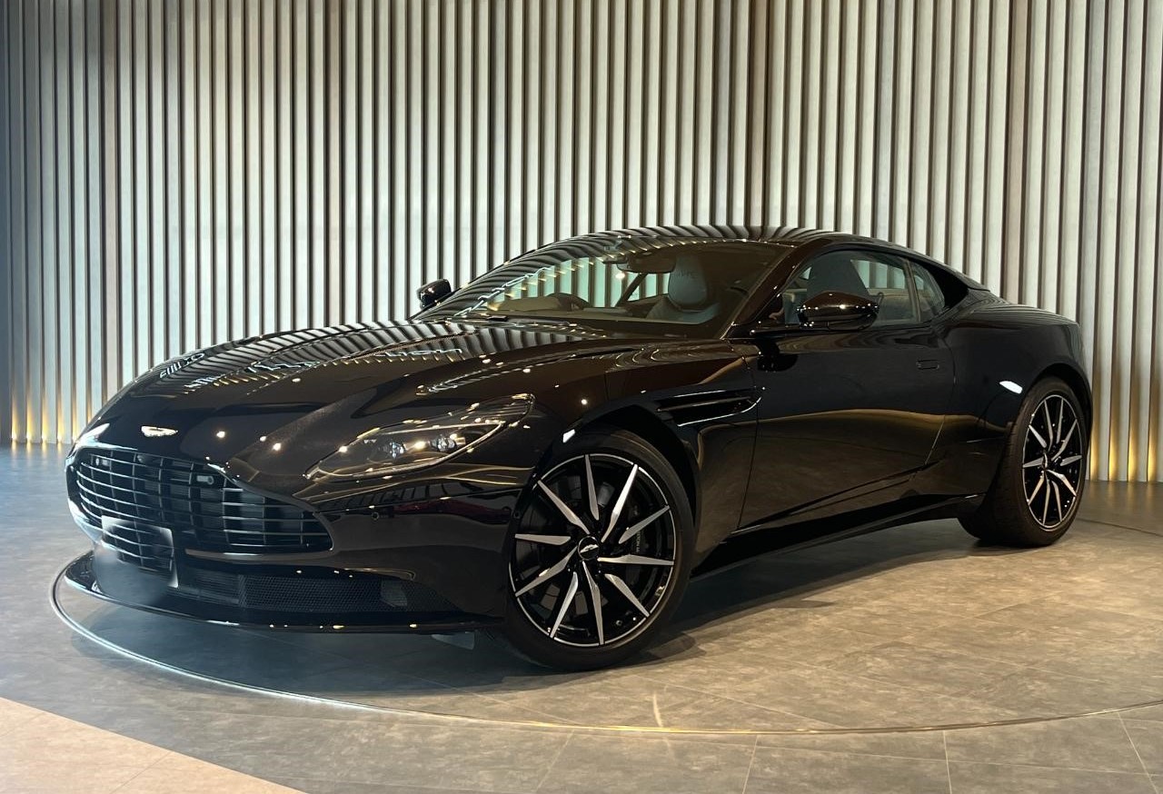 4月13日:ご納車 アストンマーティン DB11